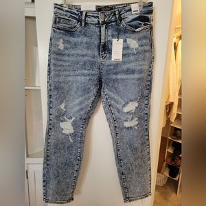 Judy Blue Acid Wash Distressed Boyfriend Jean, Size 13/31, NWT